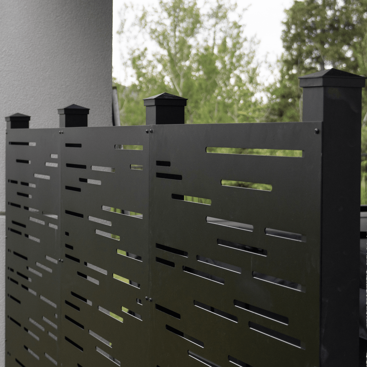 Dash Privacy Screen - Contemporary Outdoor Privacy Panel | HIDEAWAY Canada