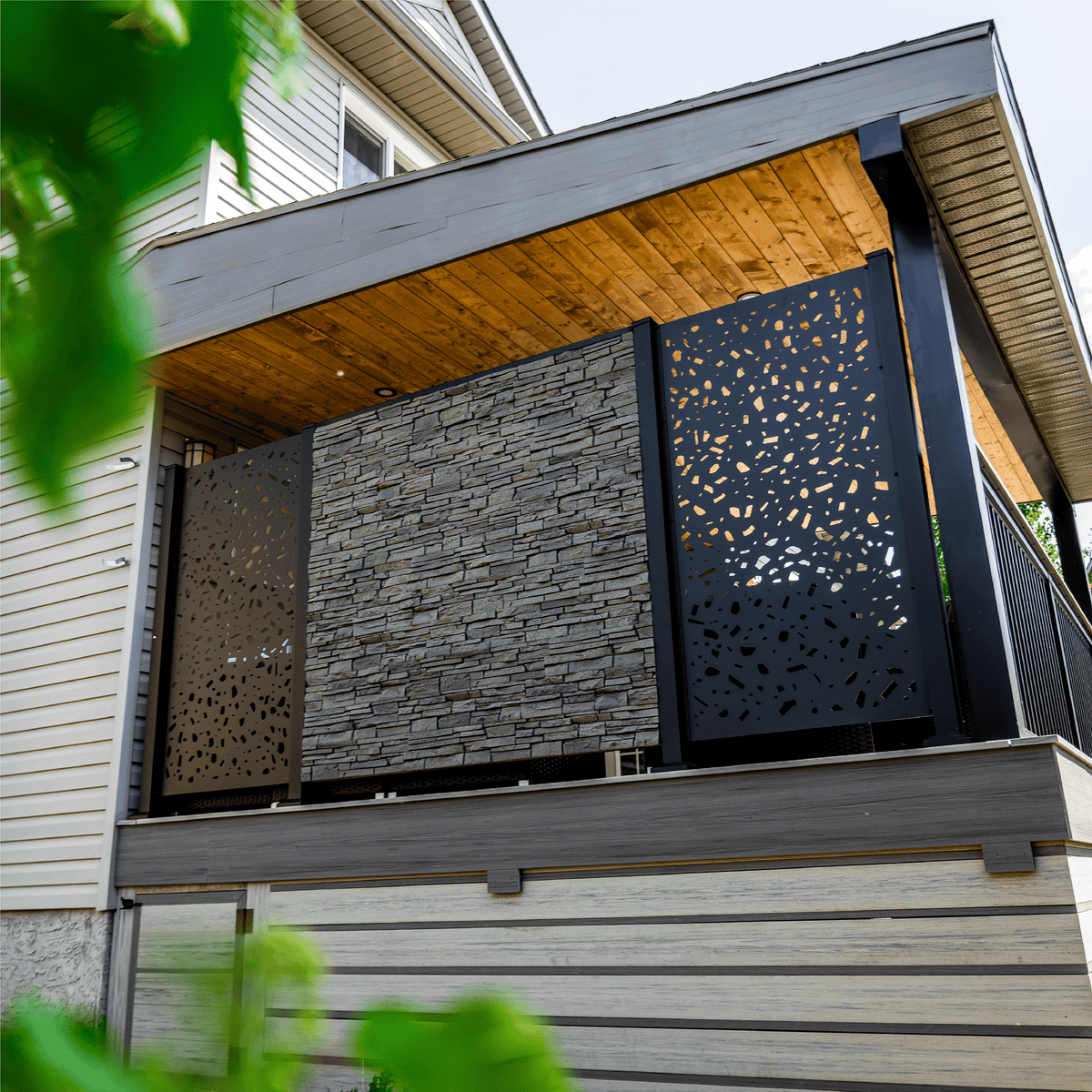 Paciffic Rim Privacy Screen Privacy Screen (River Rock) | HIDEAWAY Canada