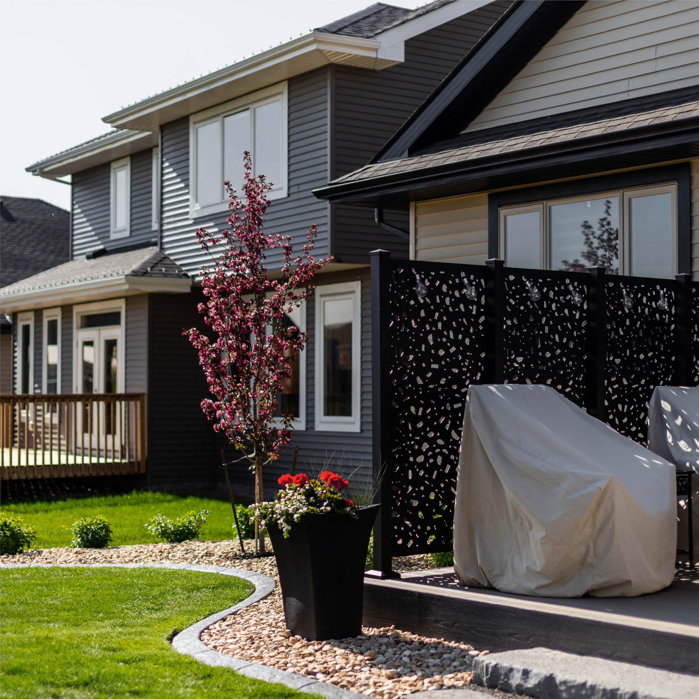 Privacy Screen (River Rock)